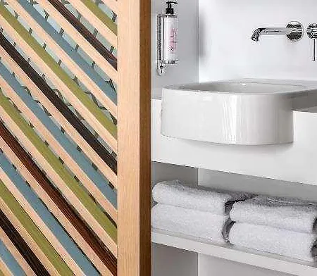 Ξενοδοχείο Okko Aeroport 4*